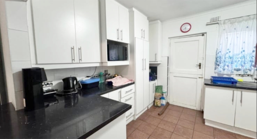 To Let 4 Bedroom Property for Rent in Bellville South Western Cape